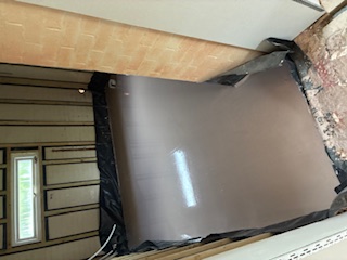 Finished liquid screed floor in a doorway